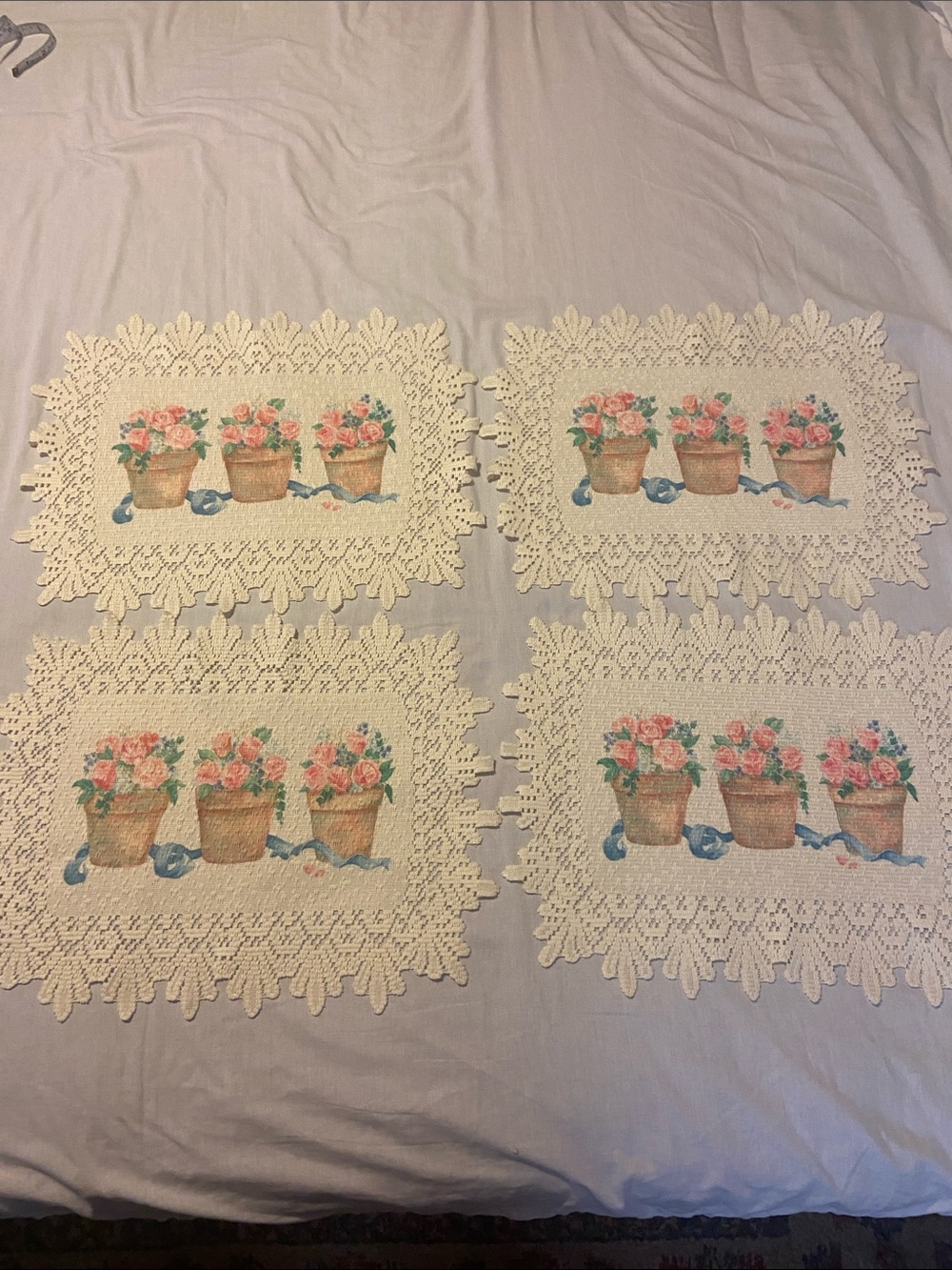 Set of 4 Floral Crochet Edge Placemats - Pink Rose Pots